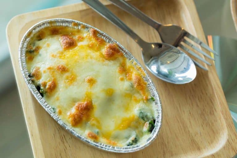 Spinach in Béchamel and Cheese Baked Recipe